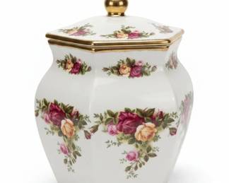 Royal Albert Old Country Roses Tea Set and Accessories fifth image