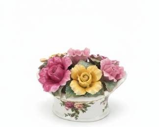 Royal Albert Old Country Roses Musical Teacup and Saucer Set