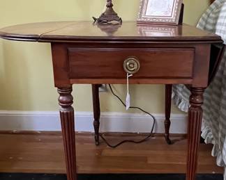Drop leaf side table
