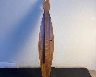 an Handcrafted Appalachian Mountain Dulcimer
