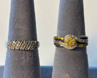 j Elegant Ring Set with Yellow and Clear Stones