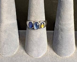 j Sterling Silver Ring with Three Oval Shaped Stones