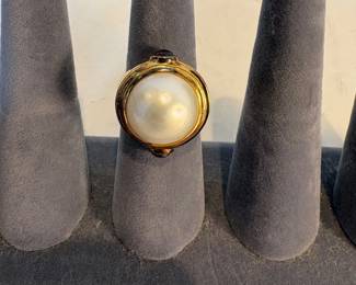j Believed to be Mabe Pearl Ring