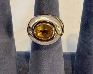 j 10KT Gold Citrine and White Enamel Cocktail Ring