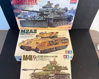 t ssorted Military Model Kits from Tamiya and Academy