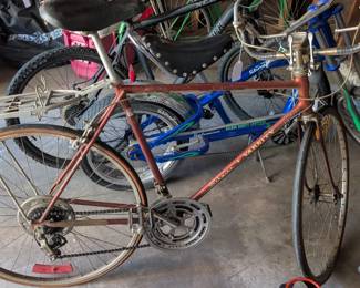 Vintage bikes, including Schwinn 