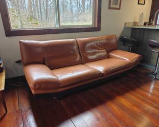003 – Nicoletti Italian Leather Mid-Century Sofa (Made in Italy) – 88 x 38 x 33