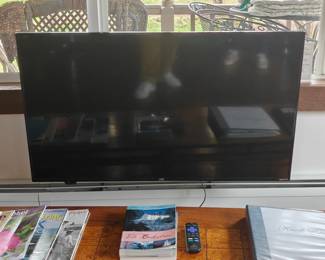 004 – JVC + RokuTV 43" Smart TV w/ Swing Mount