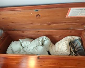 009 – Lane Cedar Blanket Chest – 78 x 18 x 24