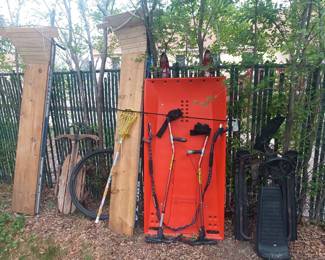 Sleds, including 2 custom ski runner lightning sleds