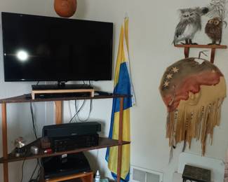 Decor and electronics