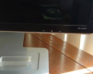 HP w Flat Panel Monitor second image