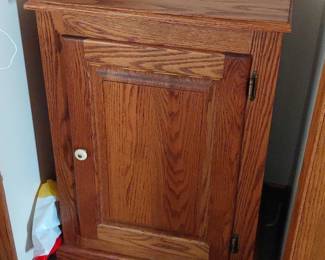 Solid Oak Ice Box Style End Table