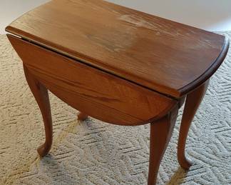 Oak Drop Leaf Accent Table second image