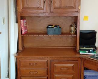 Oak Executive Desk with Hutch second image