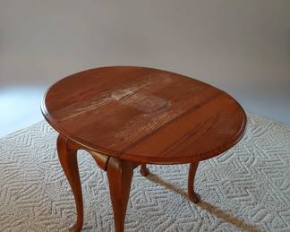 Oak Drop Leaf Accent Table third image