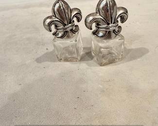 Fleurdelis Glass Salt and Pepper Shakers Set