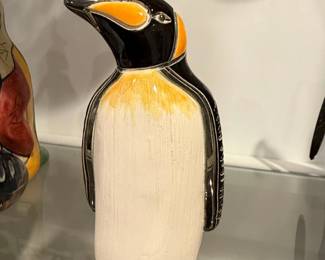 Ceramic Penguin Figurine  Beswick