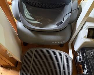 Neakasa M Smart SelfCleaning Litter Box