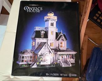 Ogodolcic Owens House Building Set with LED Lighting