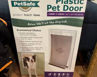 PetSafe Plastic Pet Door, Large