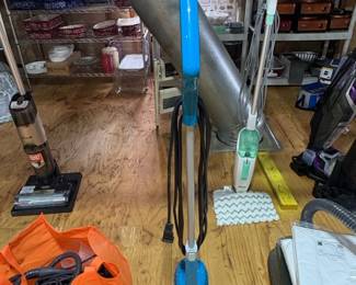 Shark HydroVac MessMaster Heavy Duty in Cordless Hard Floor Cleaner second image