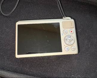Canon PowerShot S Digital Camera with Accessories third image