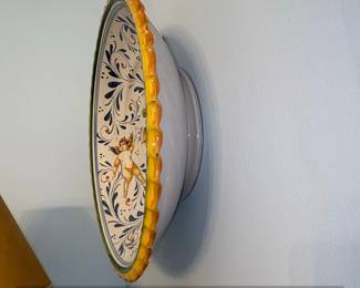 Deruta Raffaellesco Majolica Charger with Cherubs second image