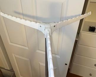 Collapsible Drying Rack with Wheels third image