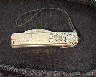 Canon PowerShot S Digital Camera with Accessories fourth image