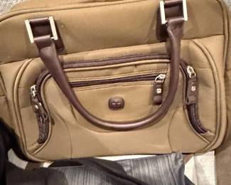 Swiss Gear Weekender Bag second image