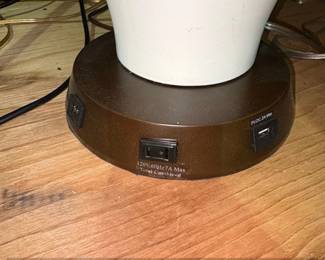 Fleurdelis Ceramic Table Lamp with USB Ports third image