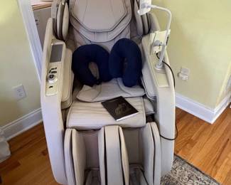 Osaki Manhattan Duo Mech D D Full Body Zero Gravity Massage Chair