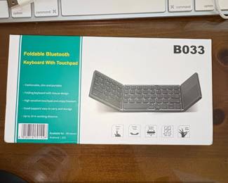 B Foldable Bluetooth Keyboard with Touchpad second image