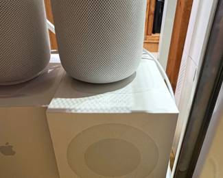 Apple HomePod first Generation Smart Speaker