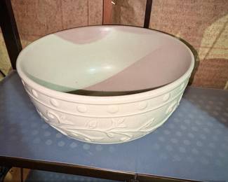 Mason Cash In the Meadow Cream Embossed Floral Ceramic Mixing Bowl