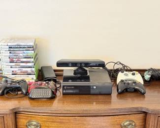 37 XBox360GamesControllersChatpadKeyboardKinectSensor