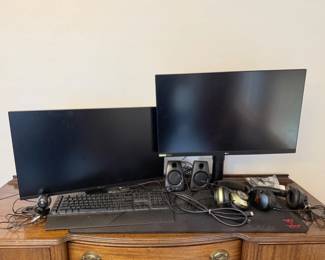 16 GamingMonitorsQuickCamKeyboardSpeakersHeadphonesMat