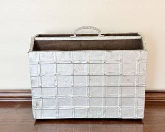 134 TinWoodenMagazineFolderHolder