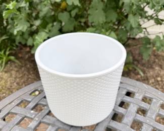 113 DecorativeCeramicPot