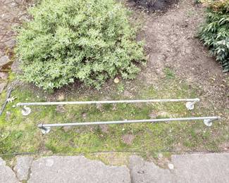 86 IndustrialStylePipeTowelBars