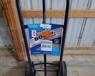 800 lb. Capacity D-Handle Hand Truck