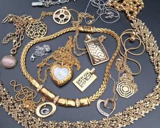 Mixed Costime Fashion Jewelry