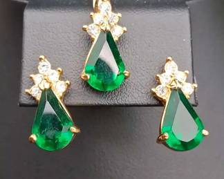 Green Vintage Roman Gold Tone Jewelry Set