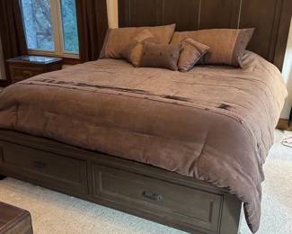 King Size Platform Bed With Drawers