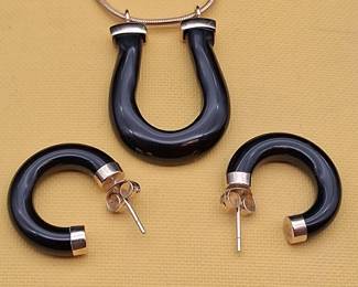 14k Gold And Onyx Necklace And Earrings