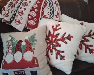 Christmas Pillows And Couch Throw