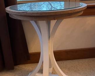 21 Inch Round Table