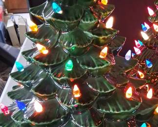 Vintage Light Up Ceramic Christmas Tree A