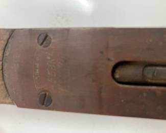 Old wooden level, Keen